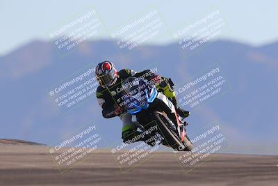 media/Nov-06-2023-Moto Forza (Mon) [[ce023d0744]]/3-Intermediate Group/Session 5 (Turn 9)/